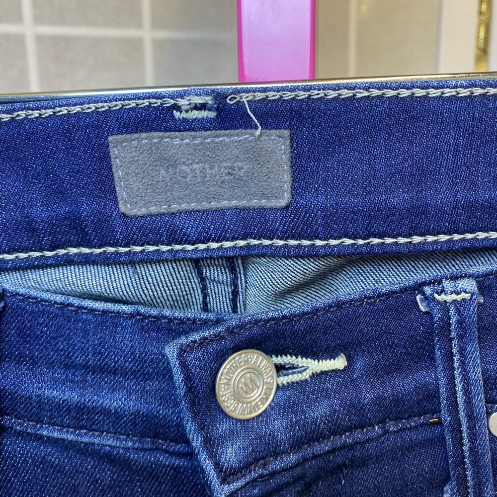 MOTHER The Weekender Fray Flared Jeans in Tongue and Chic - Picture 6 of 11